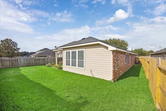 Building Photo - 711 Shenandoah Falls Ln