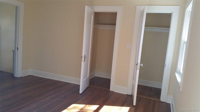 Building Photo - 471 Webster Ave