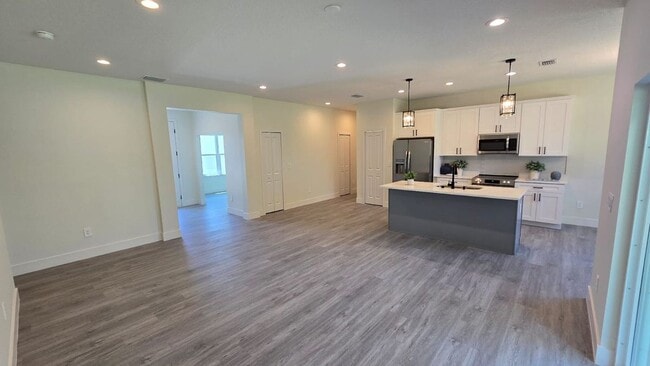 Building Photo - 2966 Pomello Ave SW