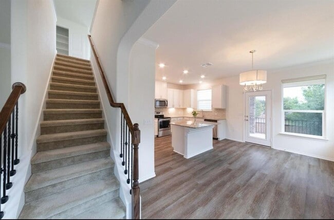 Building Photo - 803 Sandhill Branch Dr