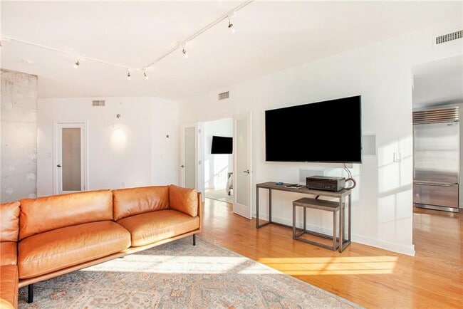 Building Photo - 199 14th St NE