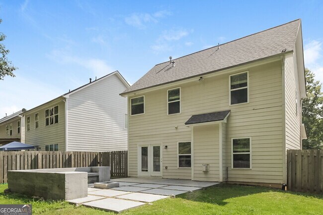 Building Photo - 128 Creekwood Tr