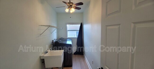 Building Photo - 222 Grouper Ct