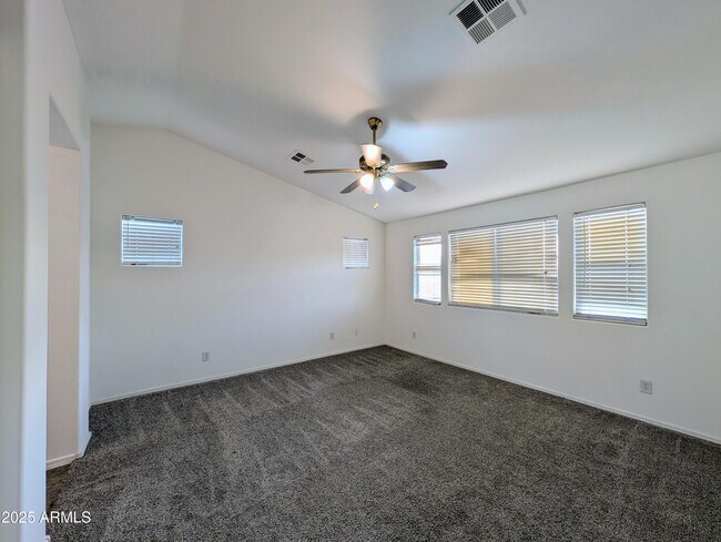 Building Photo - 3848 E Pollack St