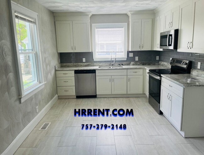 Building Photo - Newly Renovated 4 Bedroom 2 Bathroom 2 Story Home located in the Fairmount Park area of Norfolk!