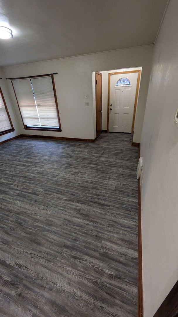 Building Photo - Charming  Single Family 3bd/1.5 bath