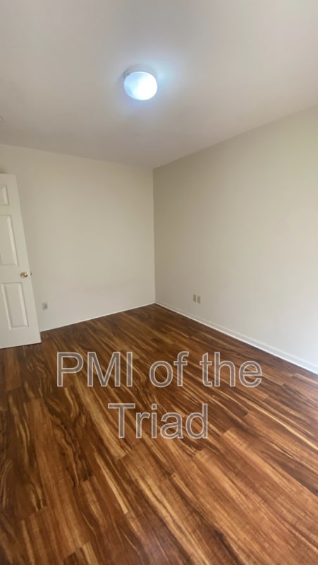 Building Photo - 303 Swing Dairy Rd