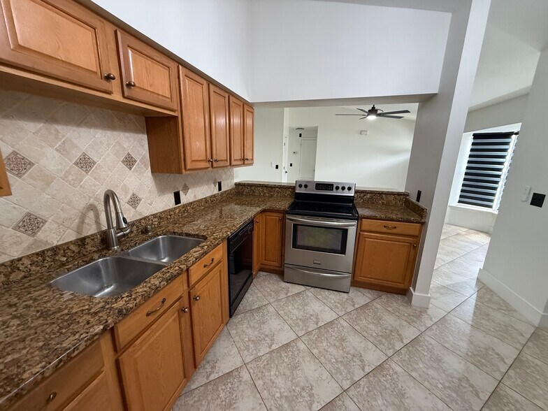 Building Photo - 1633 Martinsville Court