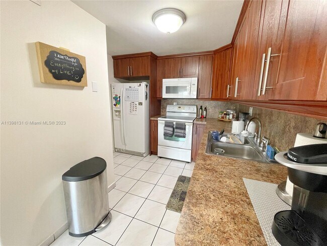 Building Photo - 14250 SW 62nd St