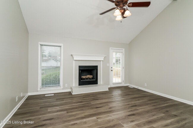 Building Photo - 10714 English Oak Ct