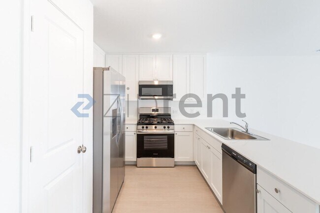 Building Photo - 208 Skyfire St