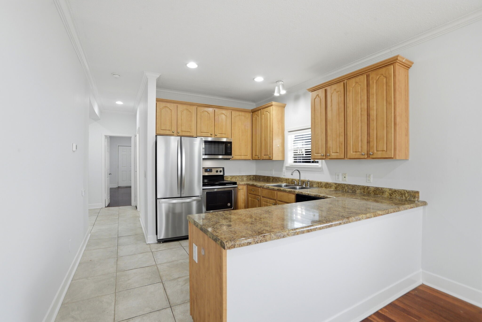 Kitchen hall - 1722 Harmony St