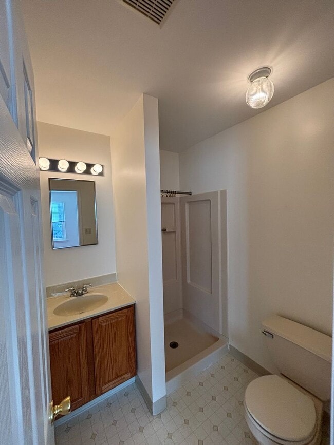 Building Photo - Updated New Tripoli Rental