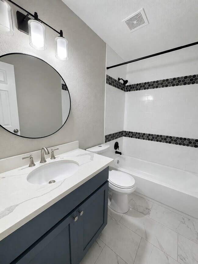 Building Photo - 21454 Park Bishop Dr
