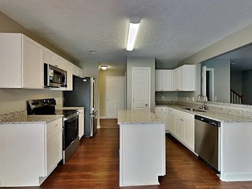 Building Photo - 7051 Calderwood Dr