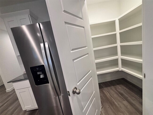 Building Photo - 1119 Fringed Bluestar Dr