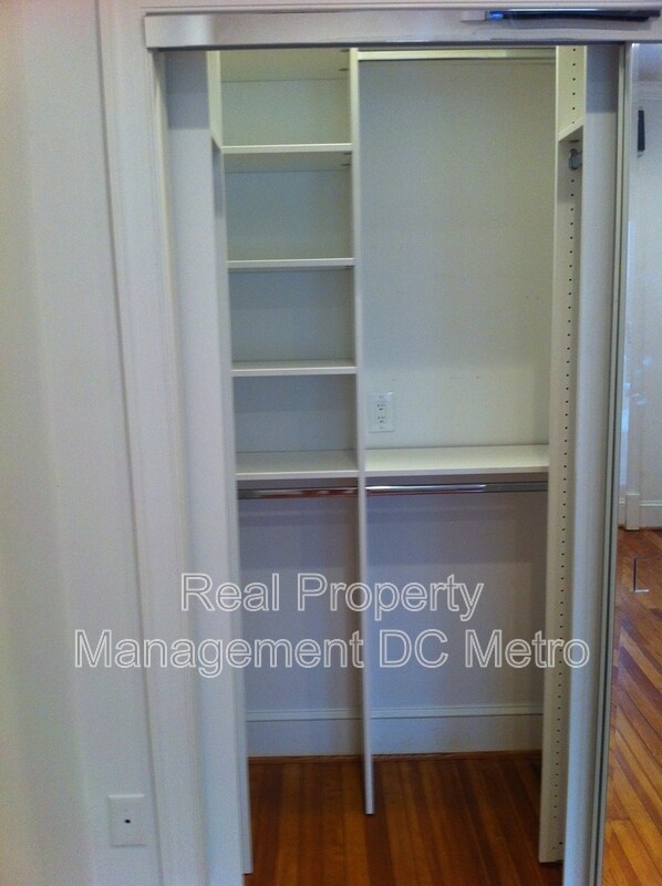 Building Photo - 2131 Newport Pl NW