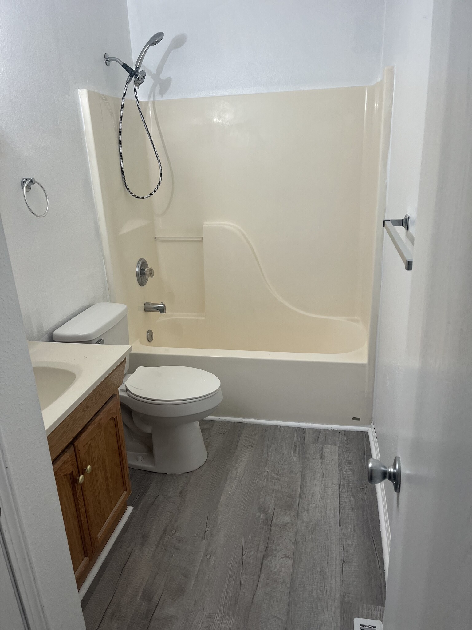 Building Photo - 400 Morgan Dr