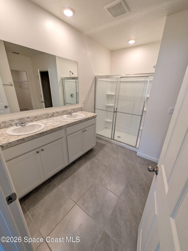 Building Photo - 6694 Topaz Dr