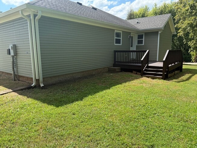 Building Photo - Absolutely Beautiful Home In Trenton Ky