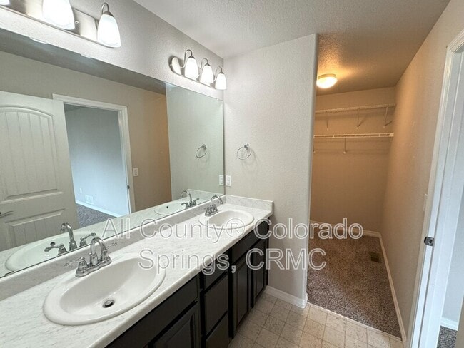 Building Photo - 10782 Yuba Dr