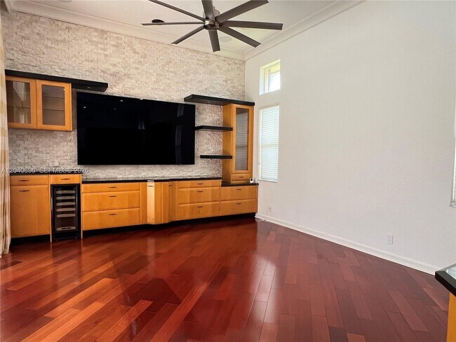 Building Photo - 4324 NW 65th Terrace