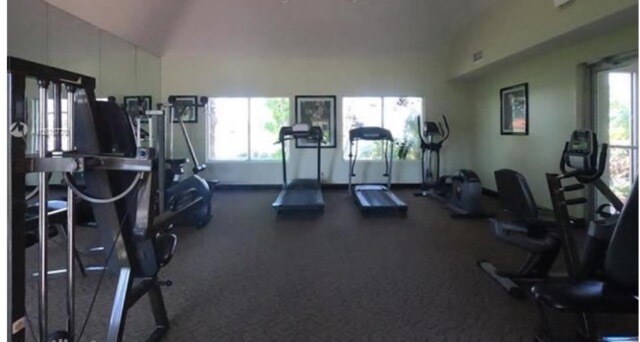 Building Photo - 15300 SW 106th Ter