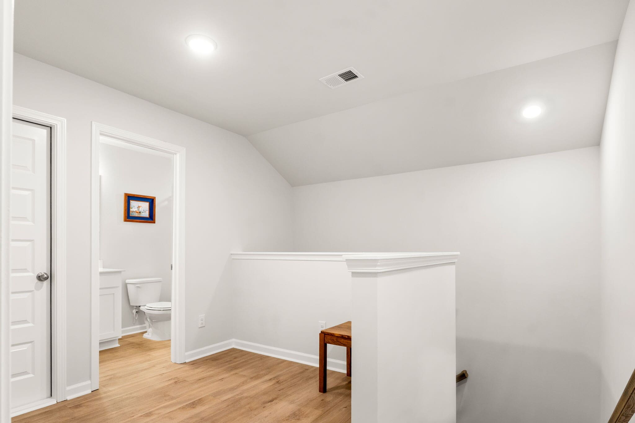 Building Photo - 825 Descartes St