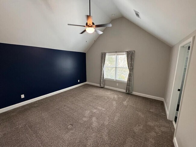 Building Photo - 597 Blue Ridge Crossing