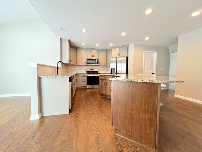 Building Photo - Stunning 4-Bed Single-Family Home For Rent in Amherst - Cherry Laurel Lane