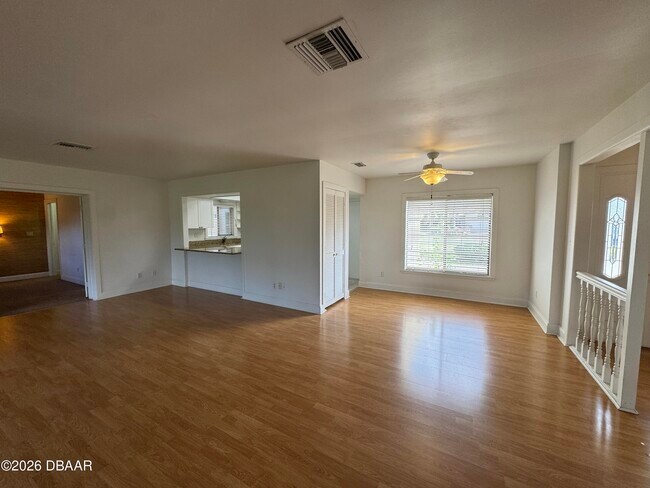 Building Photo - 1916 Seclusion Dr