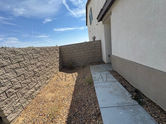 Building Photo - 10599 Topaz Ave