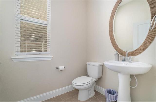 Building Photo - 7609 Sunset Blvd