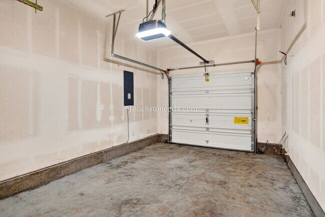 Building Photo - 1509 SW 175th Ave