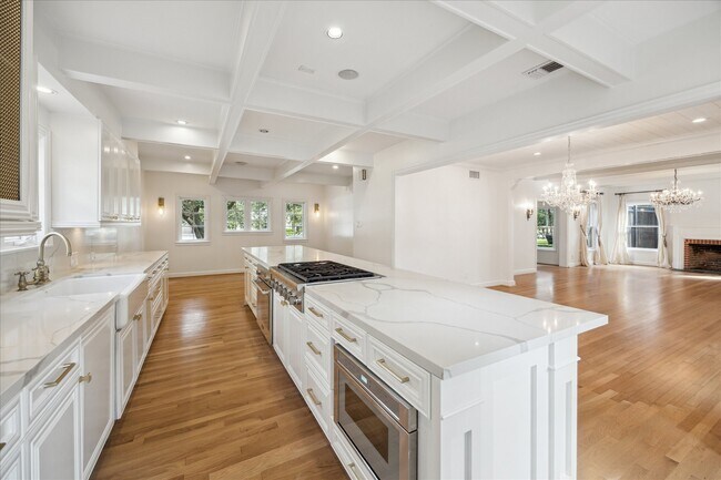 Building Photo - 2117 Chilton Rd