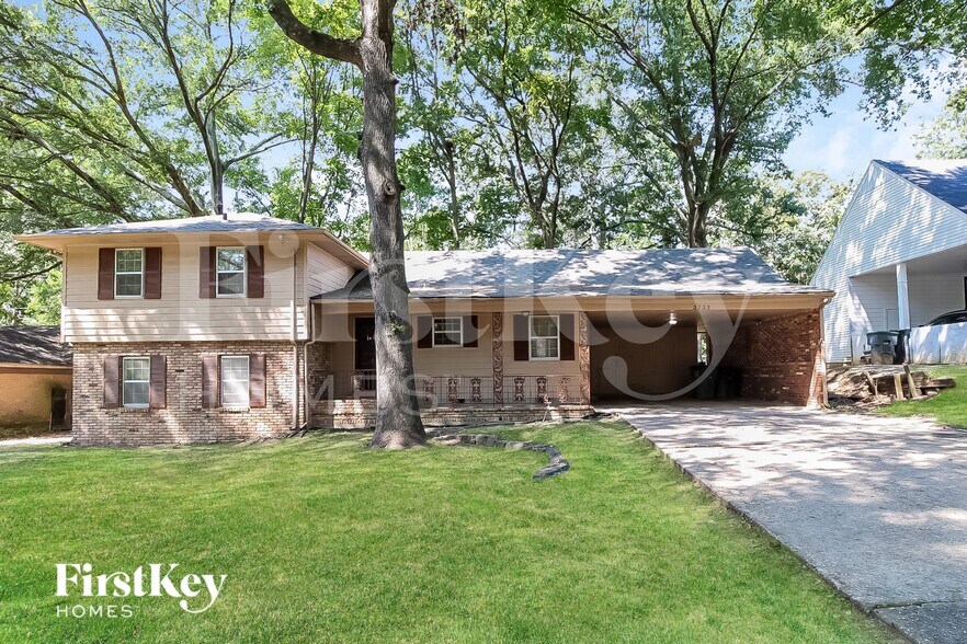 Primary Photo - 3233 Earl Dr