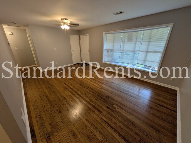 Building Photo - 2916 Battle Forrest Dr