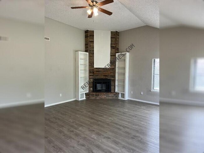 Building Photo - 8113 Cinnamon Teal Dr