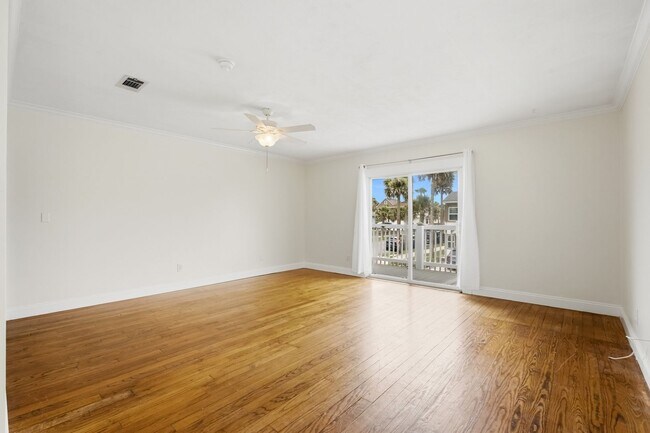 Building Photo - Live Close To The Beach
