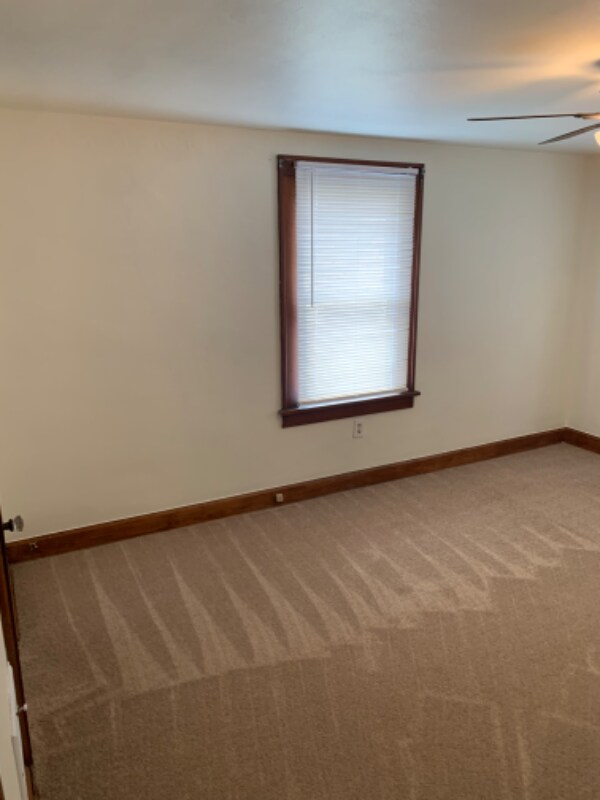 Building Photo - 326 N Bentley Ave