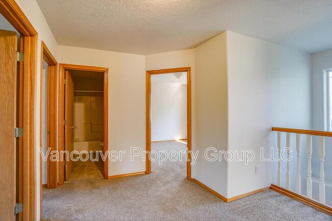 Building Photo - 6416 NE 163rd Ave
