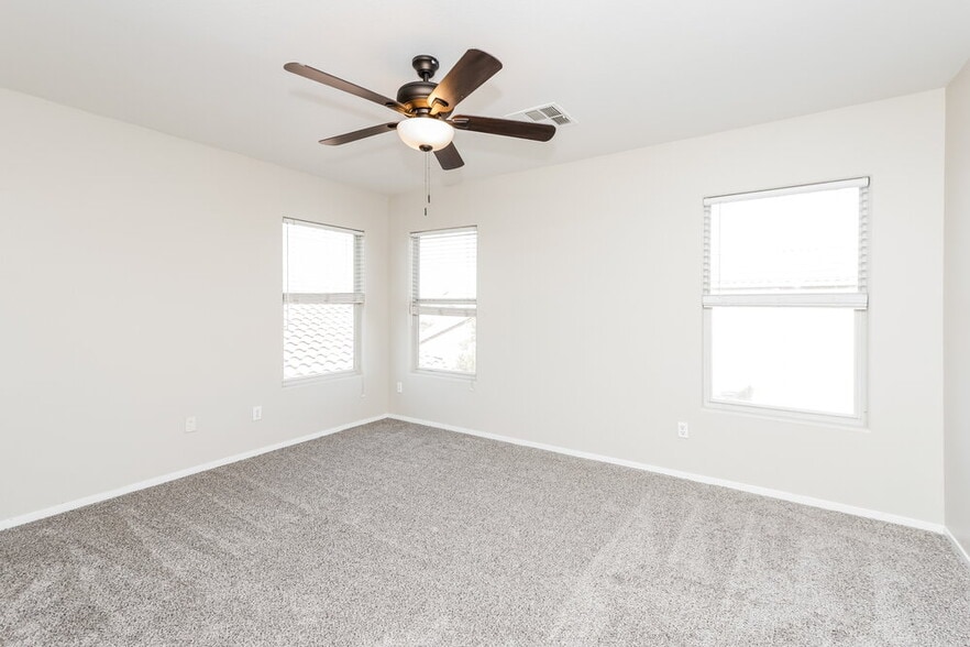 Building Photo - 6627 Brick House Ave