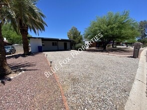 Building Photo - 7049 E Calle Canis