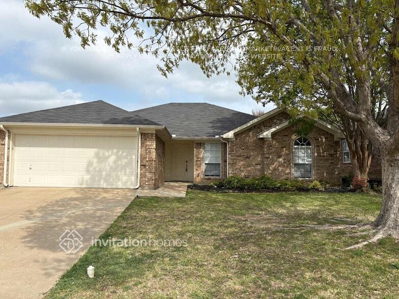 Building Photo - 619 St Eric Dr