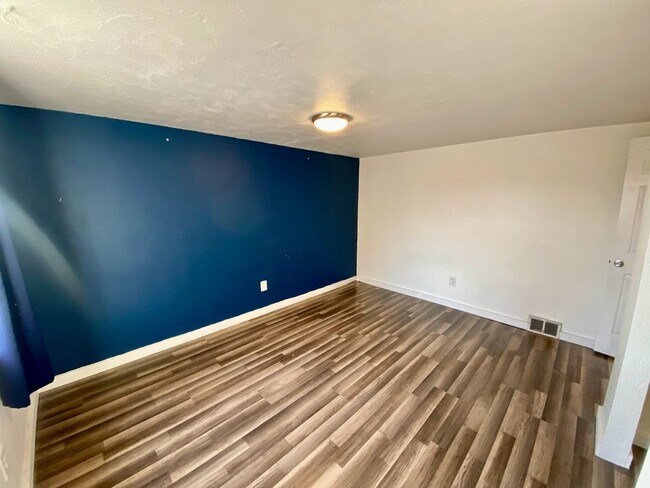 Building Photo - 1416 Rutherford Ave