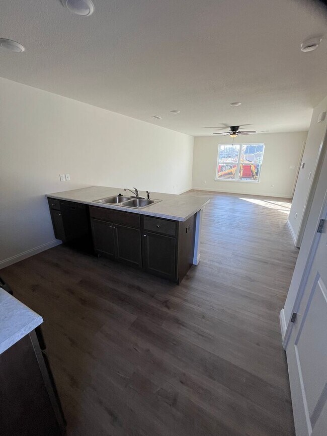 Building Photo - Newly Constructed Duplex