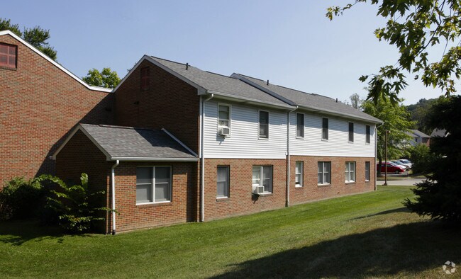 Building Photo - Creekside Apartments