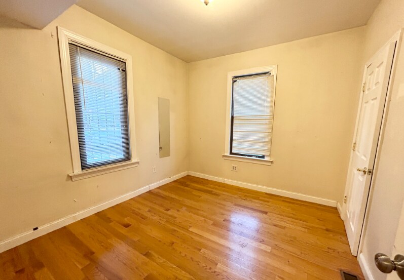 Building Photo - 1623 Tremont St