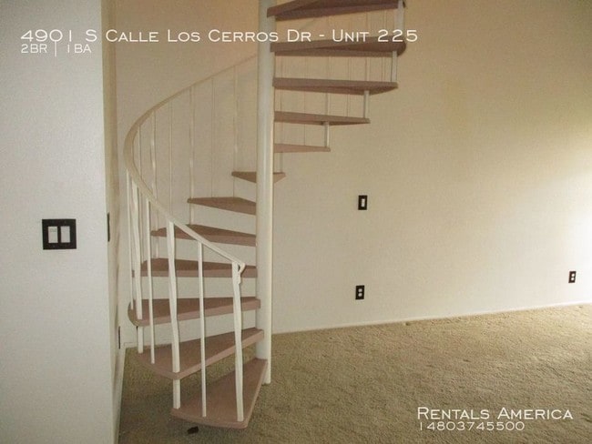 Building Photo - GATED! Townhouse w/ Garage in Tempe!