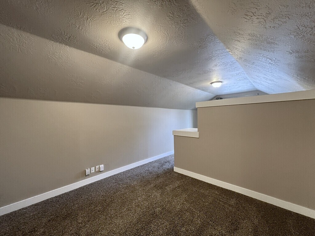 Building Photo - 2541 E Clarene Ct